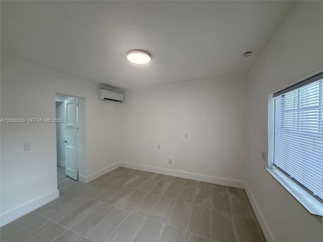 6765 SW 34th Street 1, Miami, FL 33155