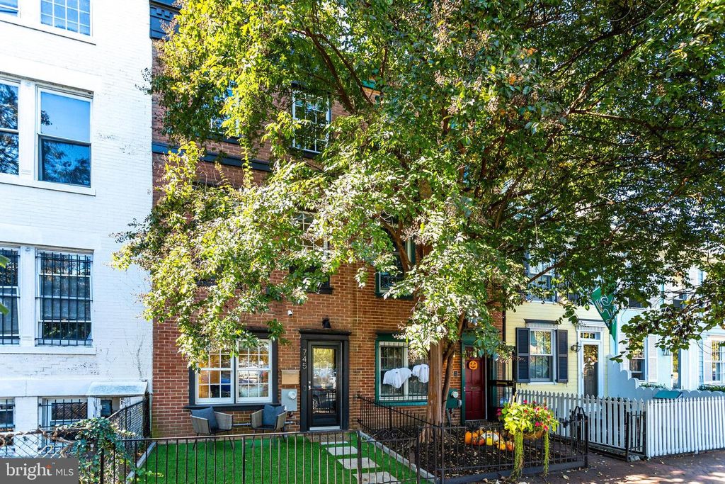 745 10TH ST SE, Washington, DC 20003