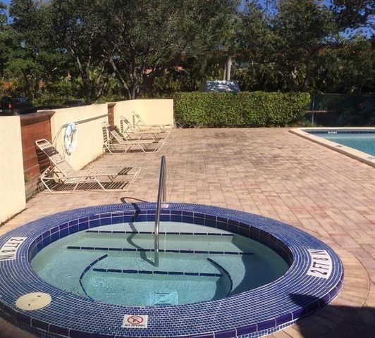 2501 Riverside Drive 206-a, Coral Springs, FL 33065