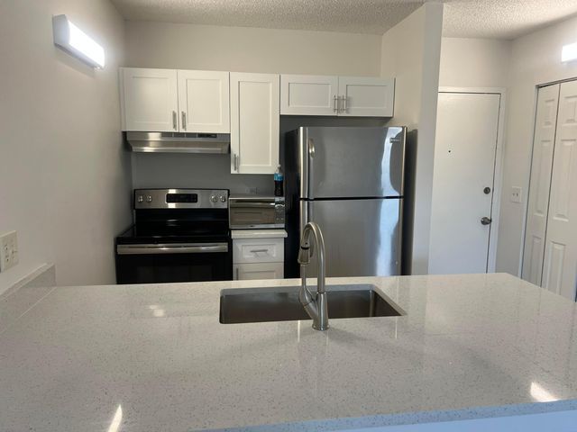 2501 Riverside Drive 206-a, Coral Springs, FL 33065