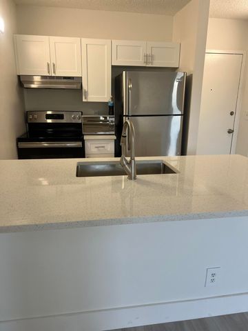 2501 Riverside Drive 206-a, Coral Springs, FL 33065