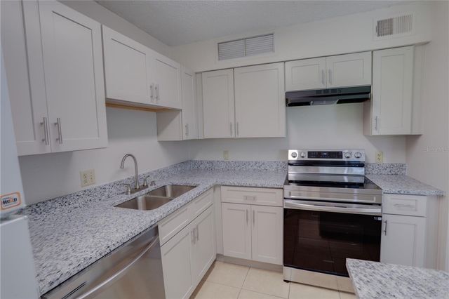 385 WOODSIDE DRIVE 101, Altamonte Springs, FL 32701