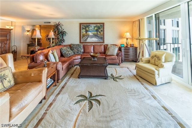 10701 Gulf Shore DR 1002, Naples, FL 34108