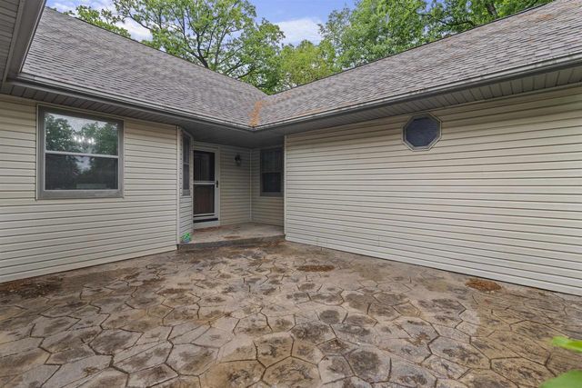 2150 E Carly Court, Milton, WI 53563