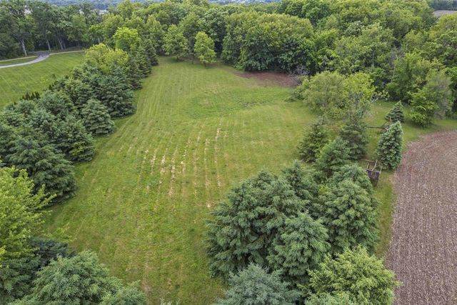 2150 E Carly Court, Milton, WI 53563