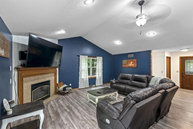 2150 E Carly Court, Milton, WI 53563