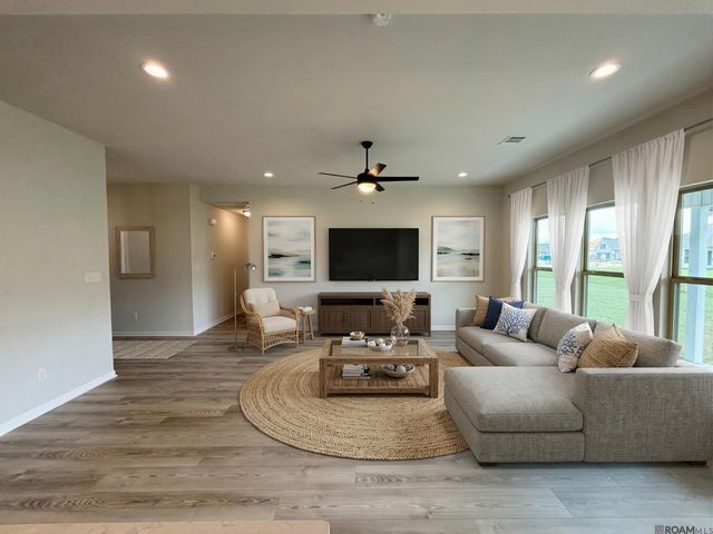 1504 Marshland Avenue, Gonzales, LA 70737