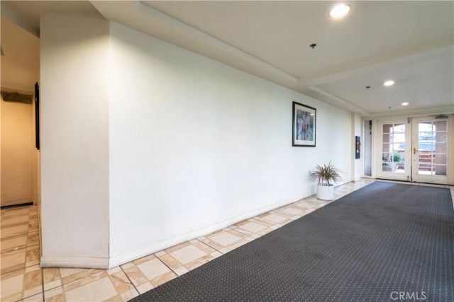 120 S Palm 101, Beverly Hills, CA 90212