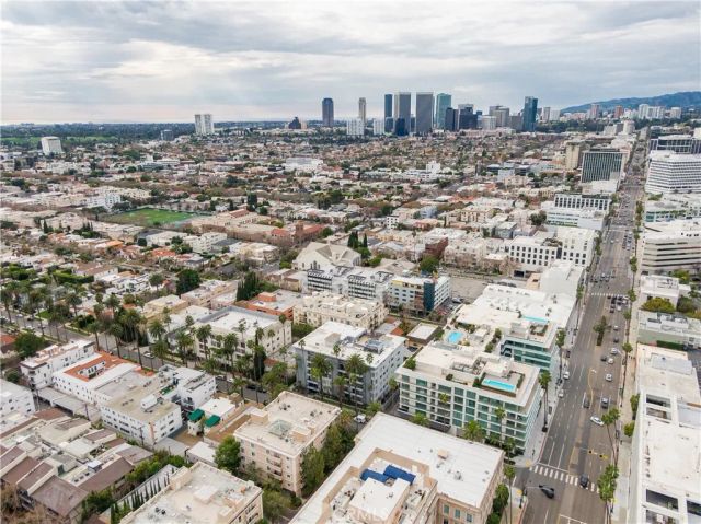 120 S Palm 101, Beverly Hills, CA 90212