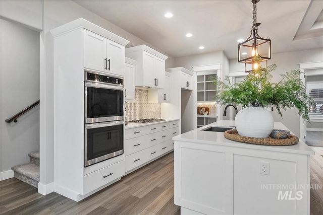 8809 E Daffodil St, Nampa, ID 83687