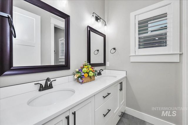 8809 E Daffodil St, Nampa, ID 83687