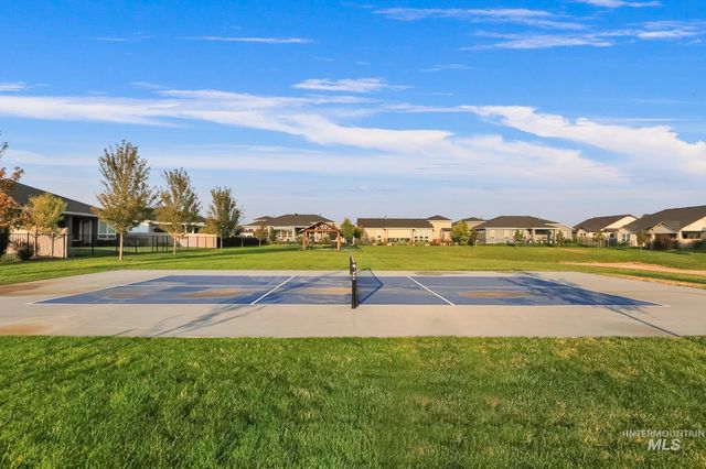 8809 E Daffodil St, Nampa, ID 83687