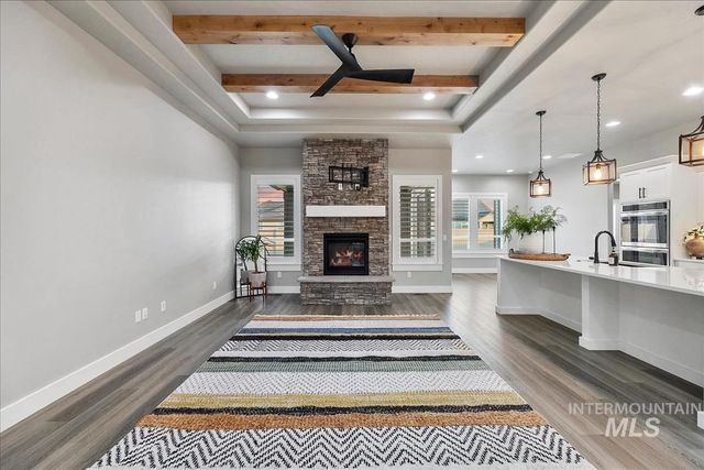 8809 E Daffodil St, Nampa, ID 83687