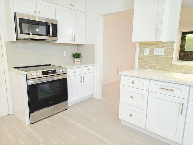 164 PINEWOOD AVENUE, Clearwater, FL 33765
