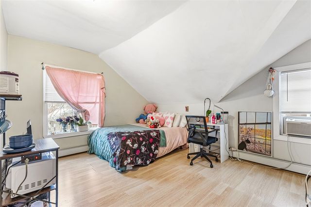 13 Washburn Street, Providence, RI 02908