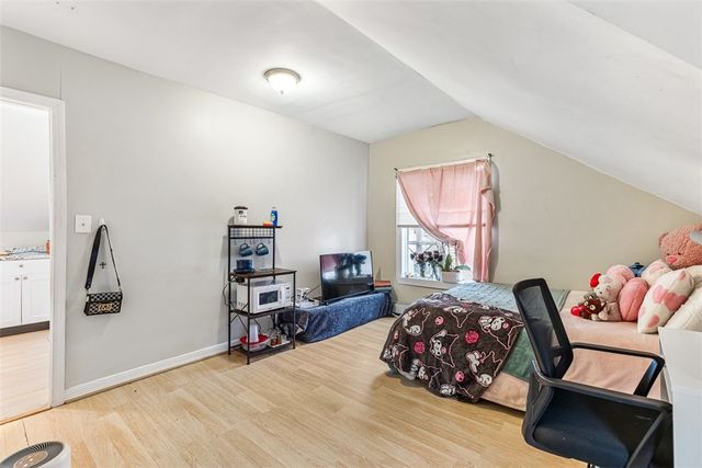 13 Washburn Street, Providence, RI 02908