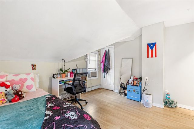 13 Washburn Street, Providence, RI 02908