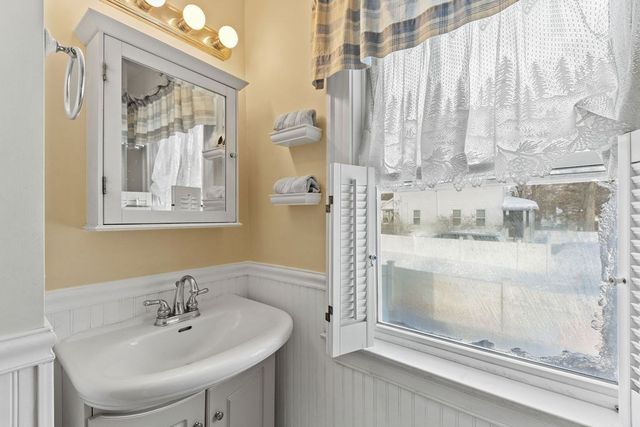 97 East St, Mansfield, MA 02048