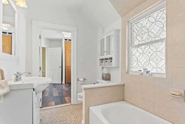 97 East St, Mansfield, MA 02048