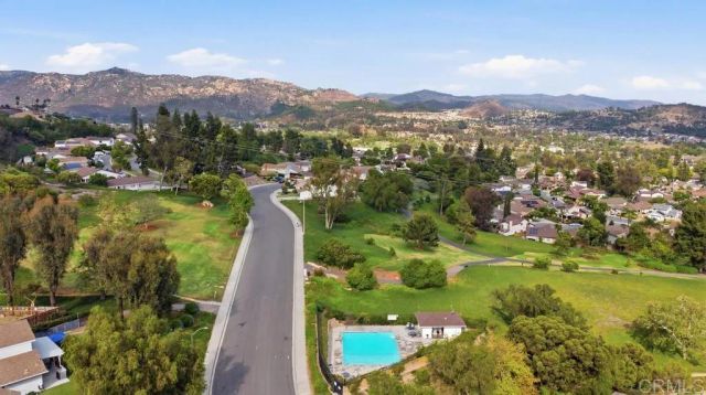 610 FLINTRIDGE Place, Escondido, CA 92026