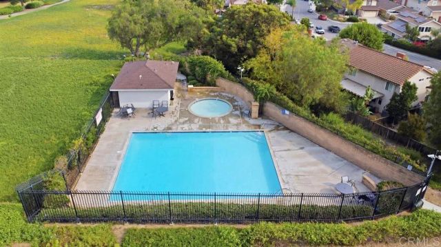 610 FLINTRIDGE Place, Escondido, CA 92026