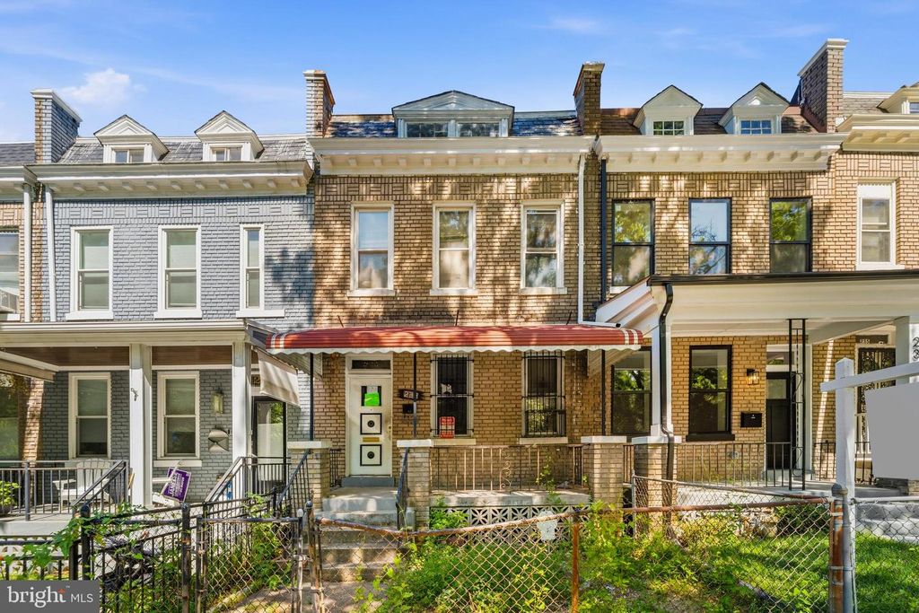 239 ROCK CREEK CHURCH RD NW, Washington, DC 20011