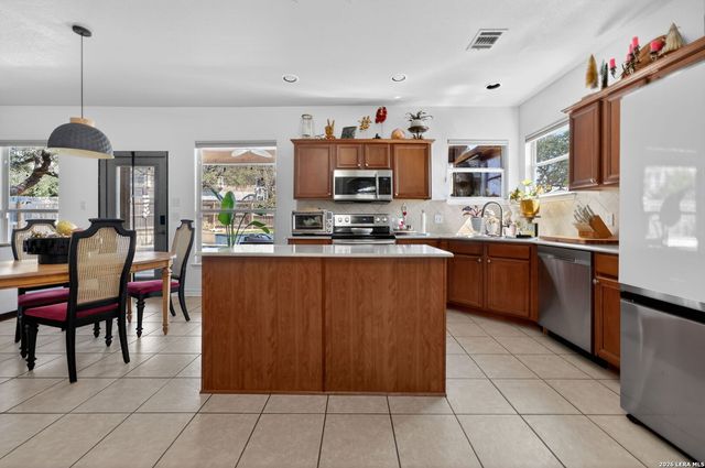 26002 Meadowlark Bay, San Antonio, TX 78260