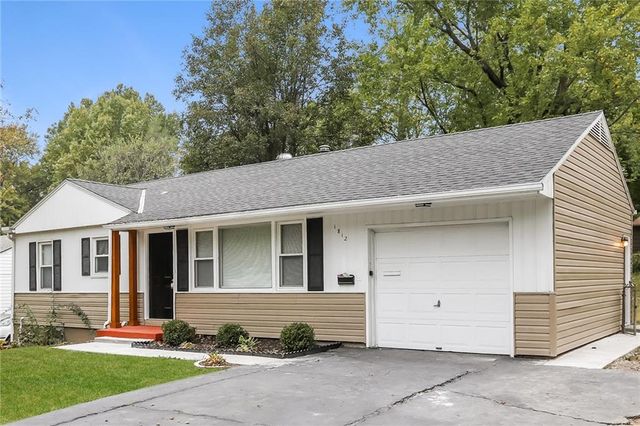 1812 54th Terrace, Kansas City, MO 64118