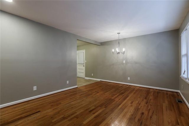 1812 54th Terrace, Kansas City, MO 64118