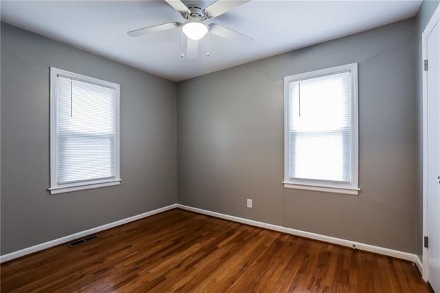 1812 54th Terrace, Kansas City, MO 64118