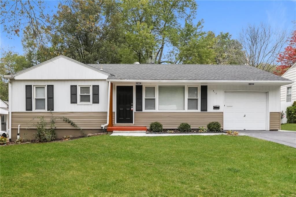 1812 54th Terrace, Kansas City, MO 64118