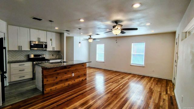 1338 W ELSMERE PL, San Antonio, TX 78201