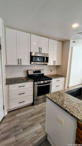 1338 W ELSMERE PL, San Antonio, TX 78201