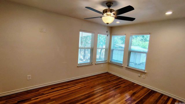 1338 W ELSMERE PL, San Antonio, TX 78201