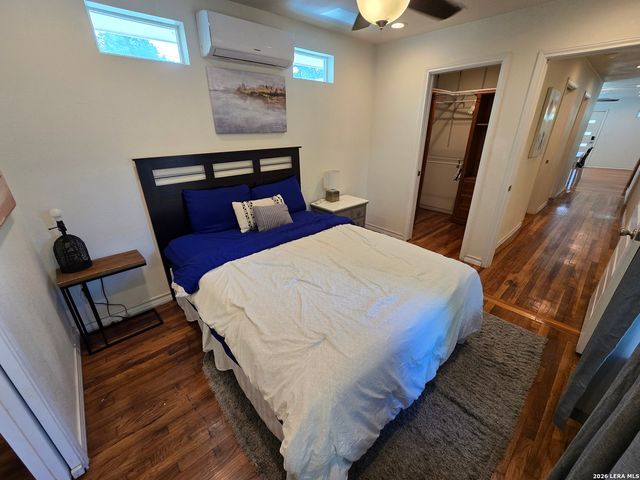 1338 W ELSMERE PL, San Antonio, TX 78201