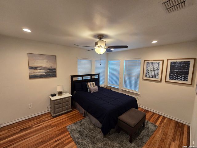 1338 W ELSMERE PL, San Antonio, TX 78201