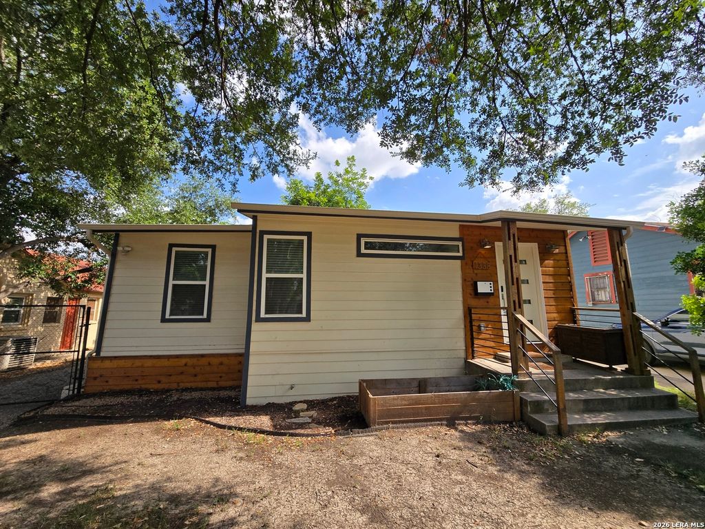 1338 W ELSMERE PL, San Antonio, TX 78201