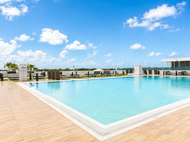5300 E Paseo Blvd 1409, Doral, FL 33166