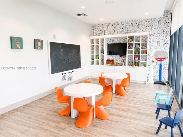 5300 E Paseo Blvd 1409, Doral, FL 33166