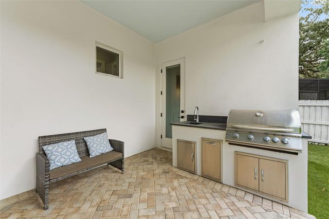 3314 W VILLA ROSA STREET, Tampa, FL 33611