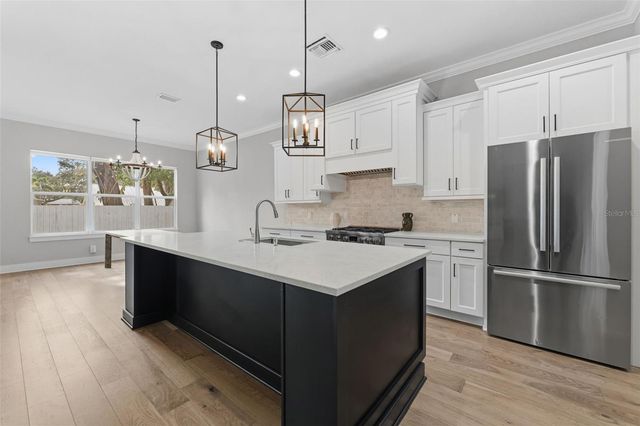 3314 W VILLA ROSA STREET, Tampa, FL 33611