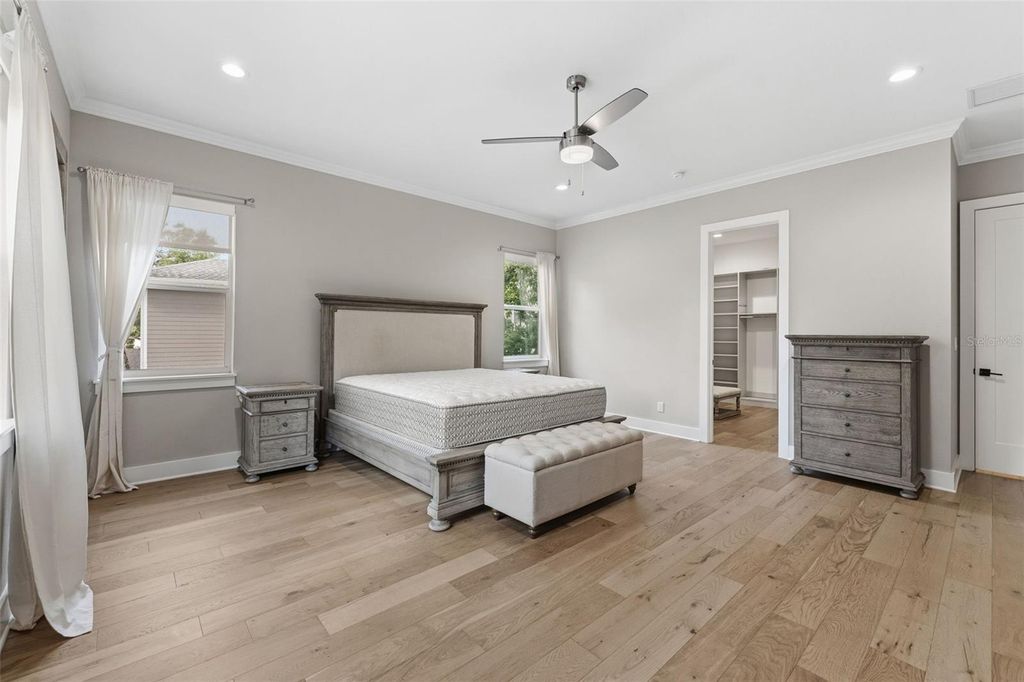 Image 16 of property listing at 3314 W VILLA ROSA STREET, Tampa, FL 33611