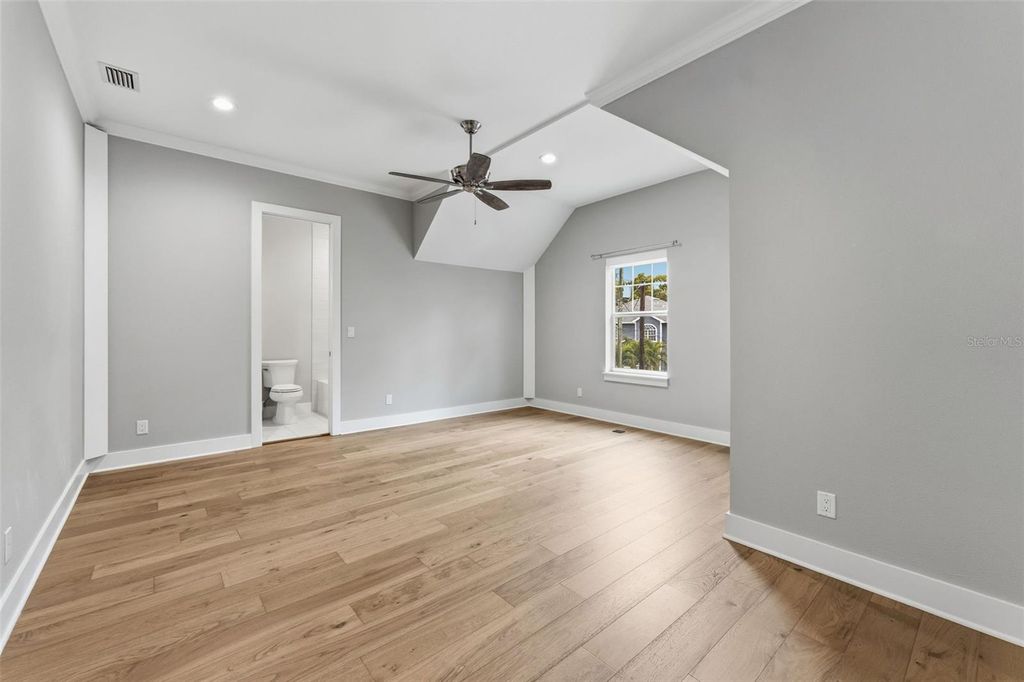 Image 24 of property listing at 3314 W VILLA ROSA STREET, Tampa, FL 33611