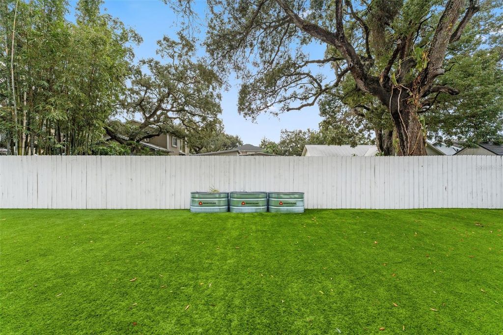 Image 38 of property listing at 3314 W VILLA ROSA STREET, Tampa, FL 33611