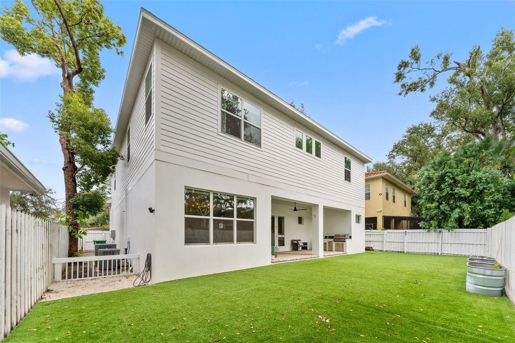 Image 41 of property listing at 3314 W VILLA ROSA STREET, Tampa, FL 33611