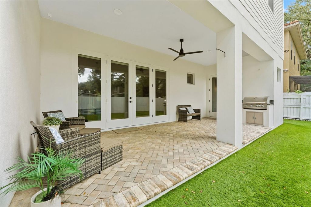 Image 43 of property listing at 3314 W VILLA ROSA STREET, Tampa, FL 33611