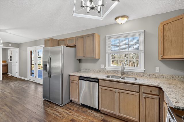 2267 Lambert Dr, Westmoreland, TN 37186