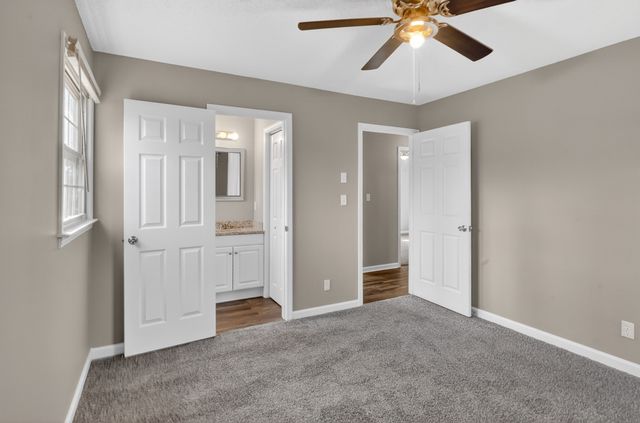 2267 Lambert Dr, Westmoreland, TN 37186