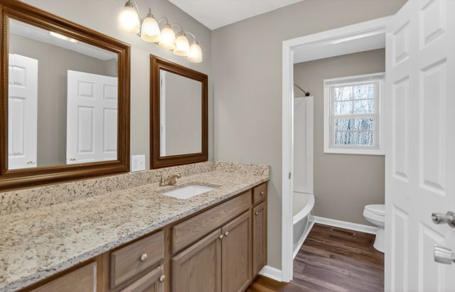 2267 Lambert Dr, Westmoreland, TN 37186