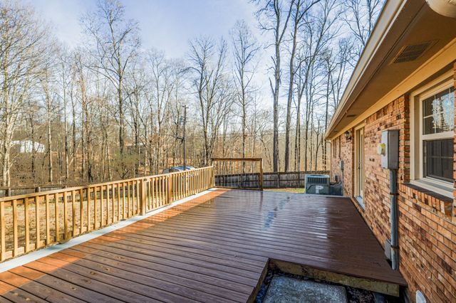 2267 Lambert Dr, Westmoreland, TN 37186